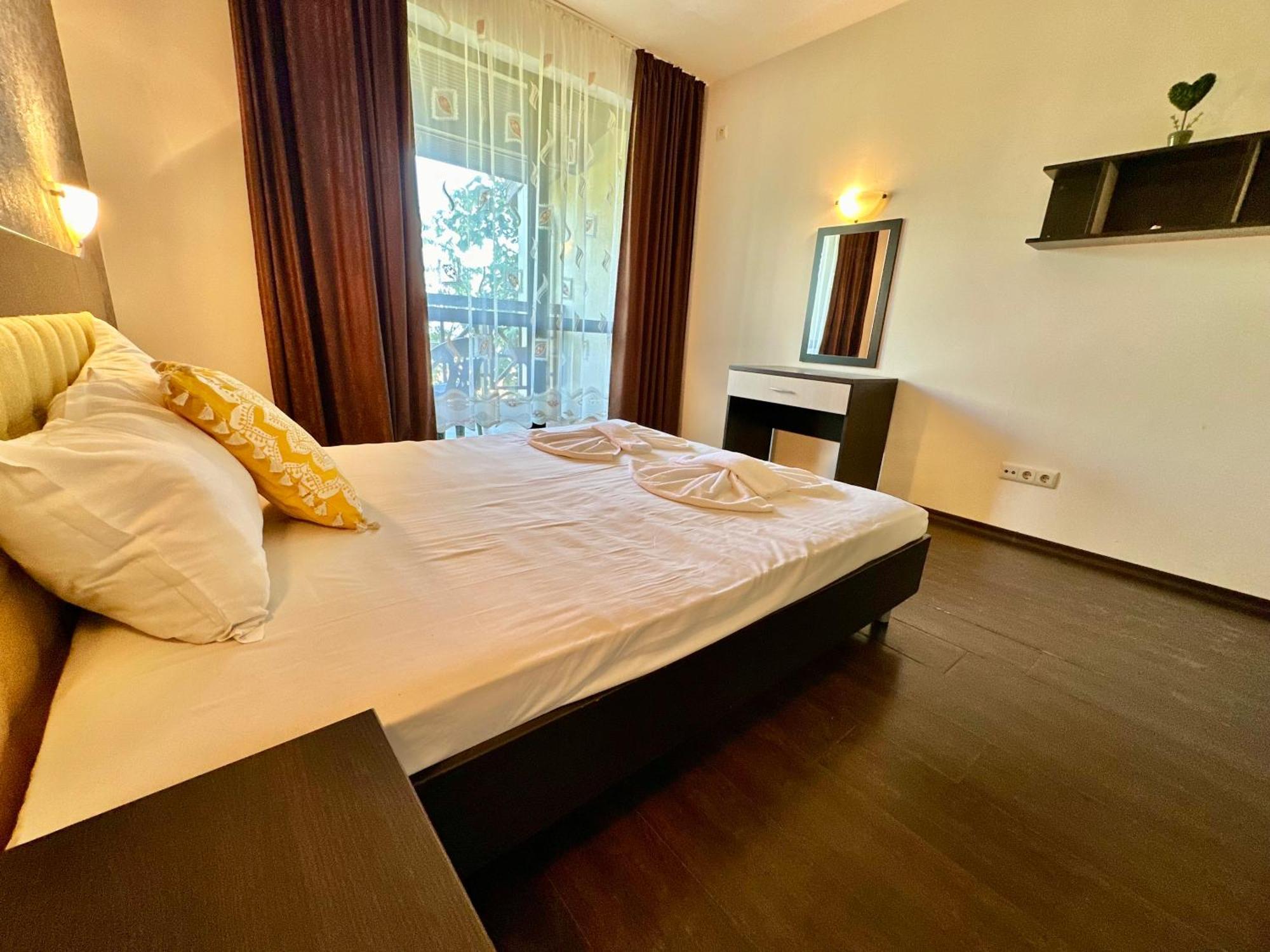 Menada Imperial Heights Villas Сонячний Берег Екстер'єр фото