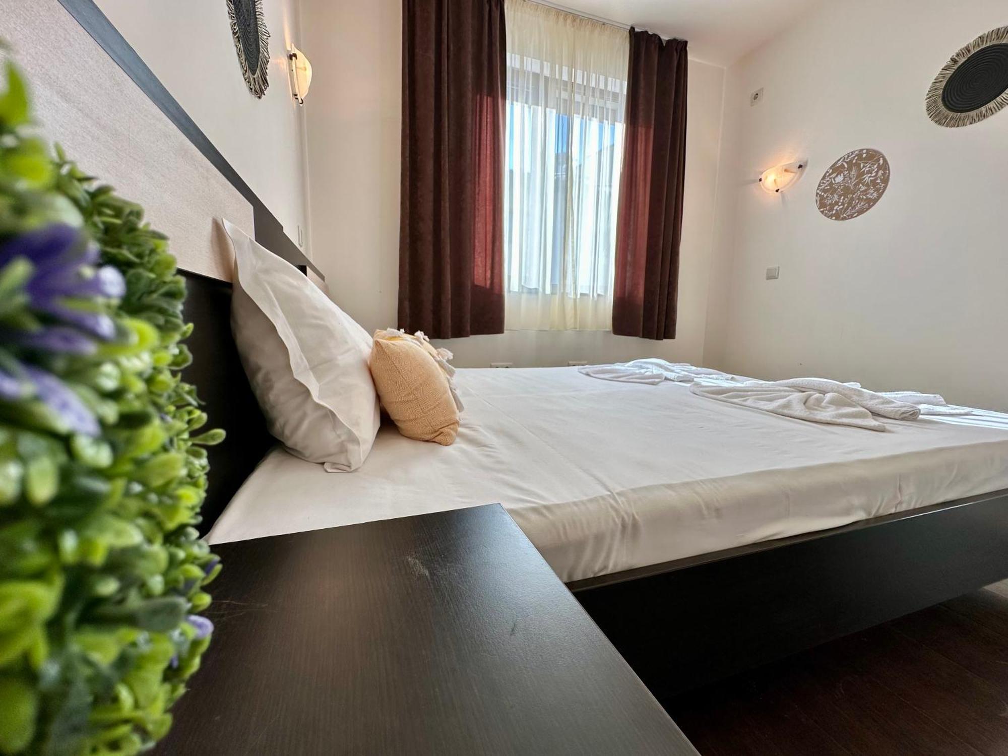 Menada Imperial Heights Villas Сонячний Берег Екстер'єр фото