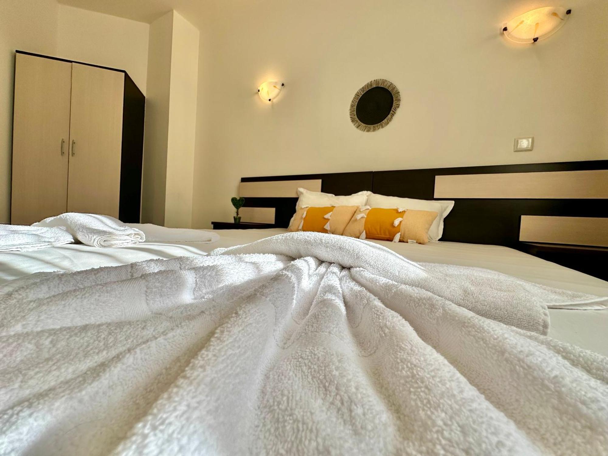 Menada Imperial Heights Villas Сонячний Берег Екстер'єр фото