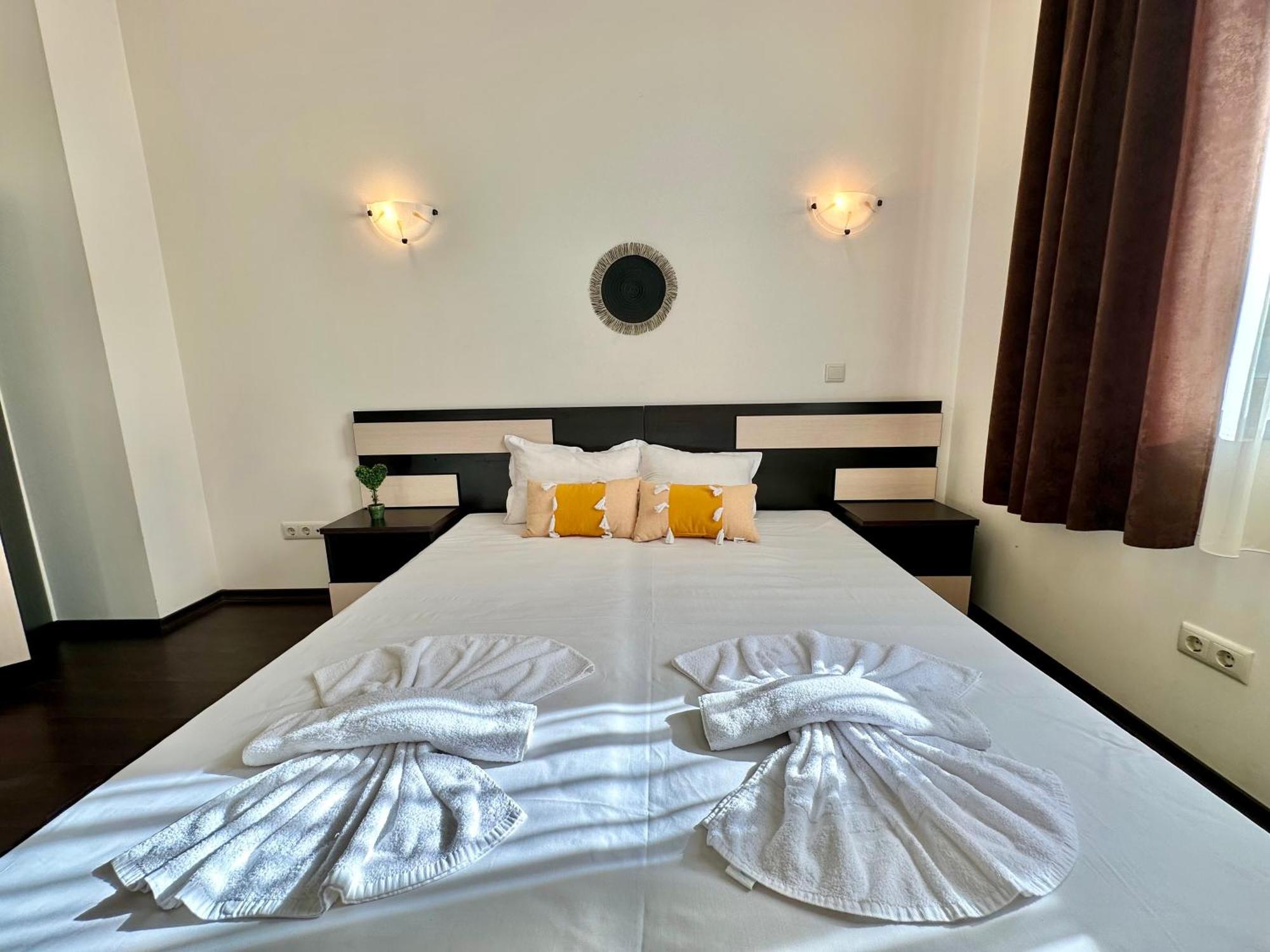 Menada Imperial Heights Villas Сонячний Берег Екстер'єр фото